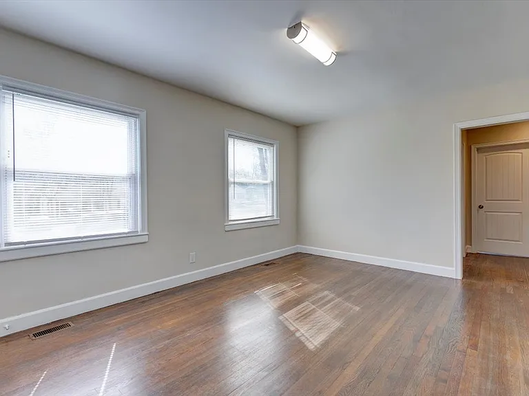 1242 Fordham Rd — Photo 13