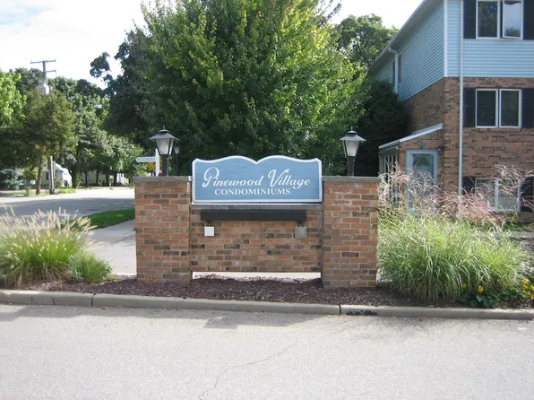 212 Pinewood Dr, Plymouth, MI 48170