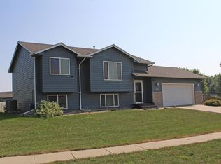 6120 S Aaron Ave, Sioux Falls, SD 57106