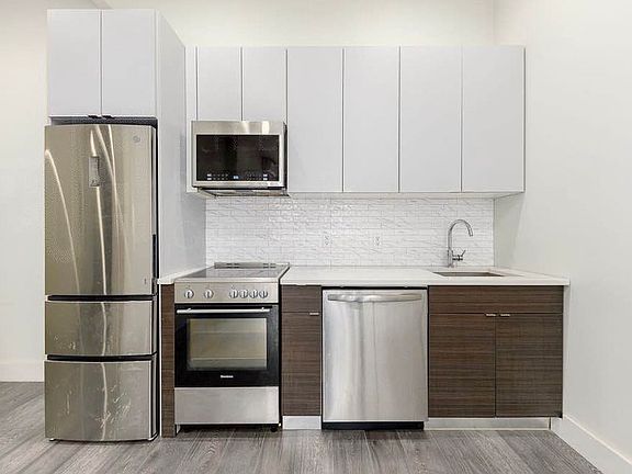 3rd image of 444 Gates Ave #1A
