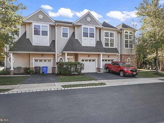 3rd image of 6 Ocean Breeze Ct