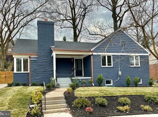 1404 Leegate Rd NW, Washington, DC 20012