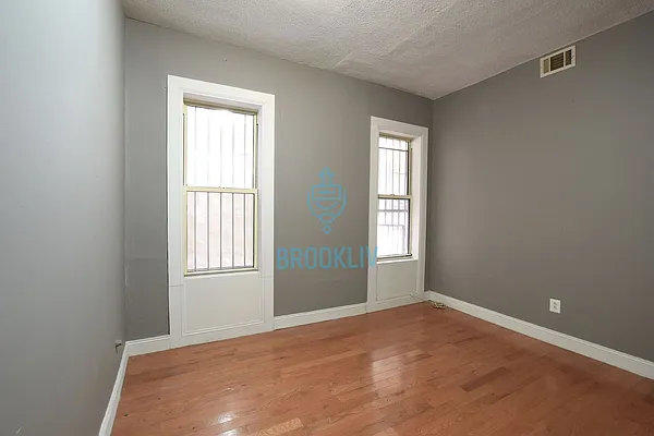 Rented by null | media 23