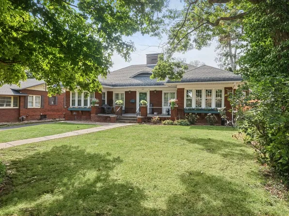 155 N Woodlawn Ave, Decatur, IL 62522