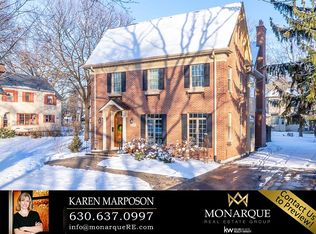 656 N Webster St, Naperville, IL 60563