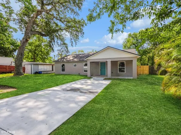 495 6th St, Holly Hill, FL 32117