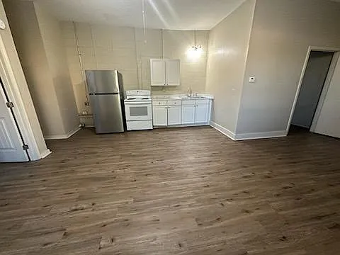300 E Taft St #B — Photo 9