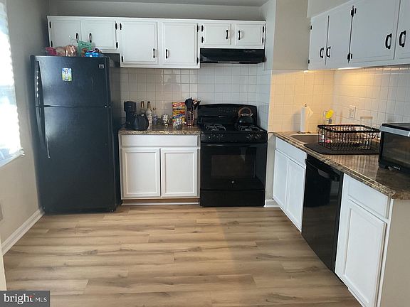 3rd image of 1475 Potomac Heights Dr Unit 241