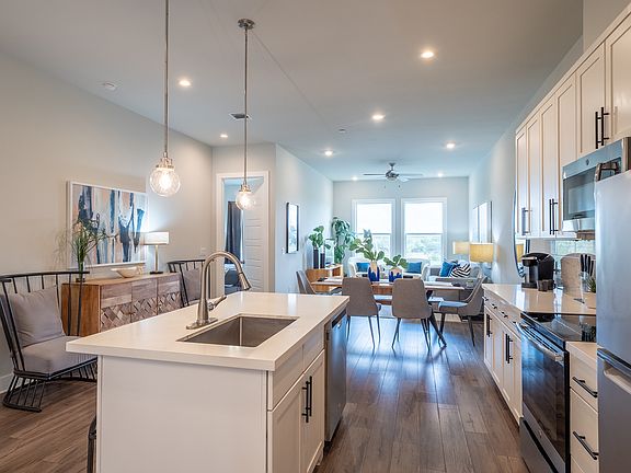 4th image of 4507 E Martin Luther King Jr Blvd #123