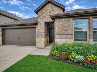 9733 Tinsley St, Aubrey, TX 76227