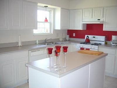 2nd image of 460 Lorraine Blvd