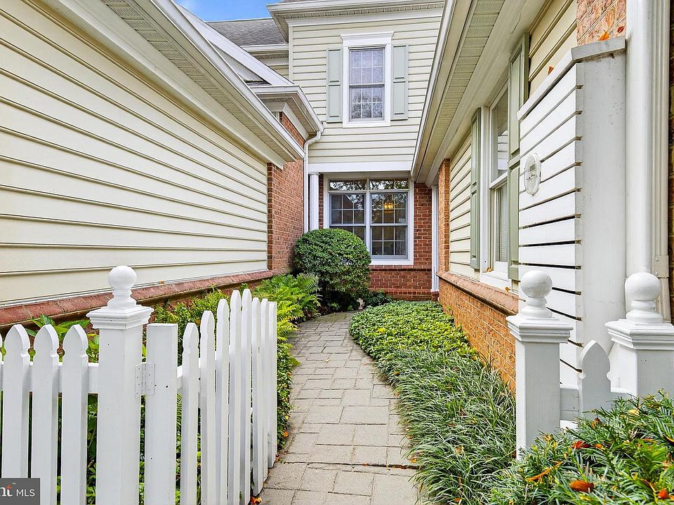 1st image of 634 Northfield Rd
