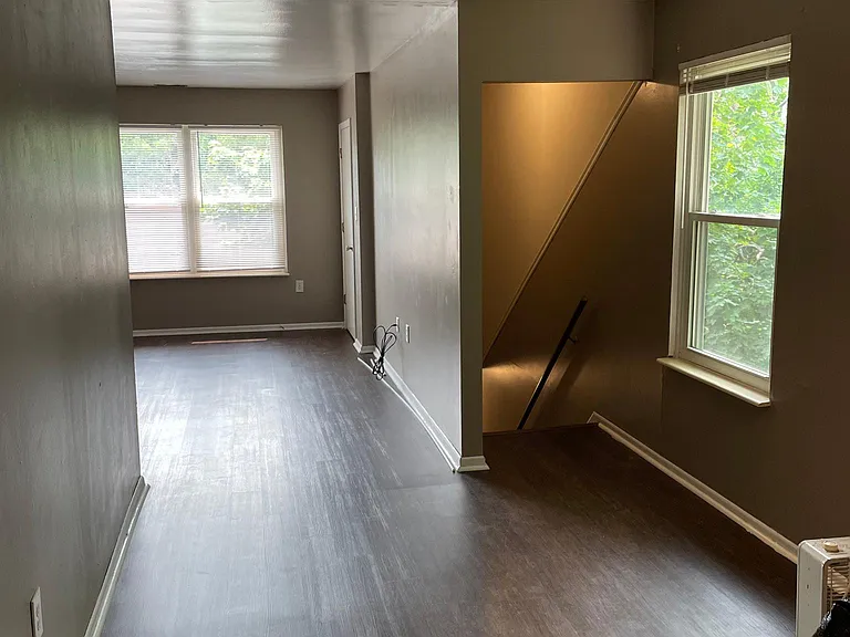 1410 Forest Ln — Photo 5