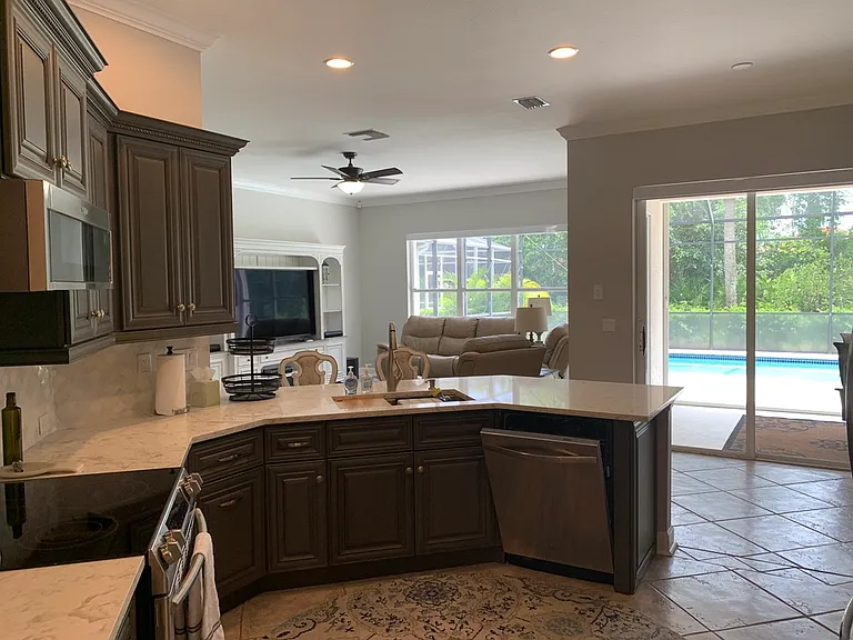 6247 Ashwood Ln — Photo 7