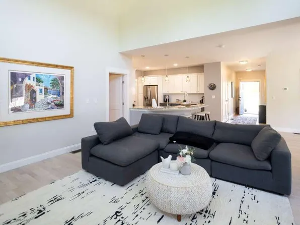 32 Starboard Drive UNIT 32, Buzzards Bay, MA 02532