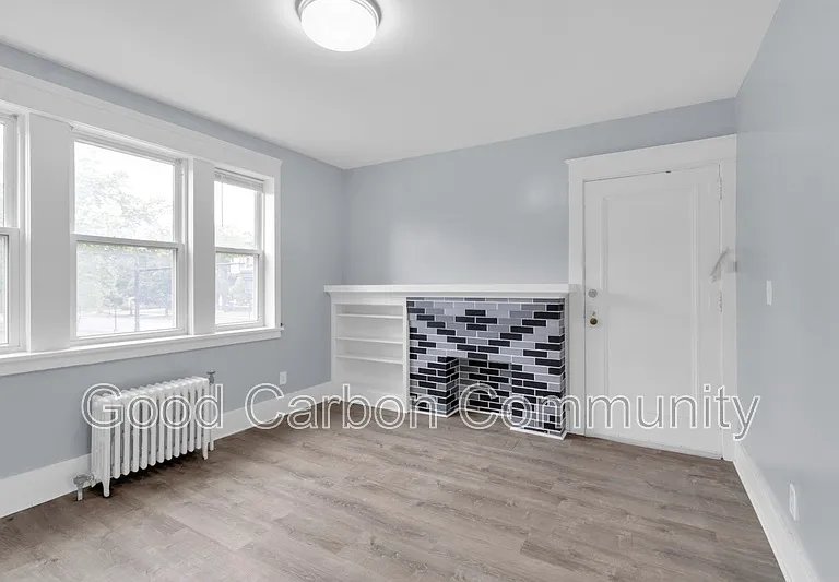 2809 Main St #2 — Photo 3