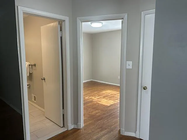 328 W Edmonston Dr — Photo 7
