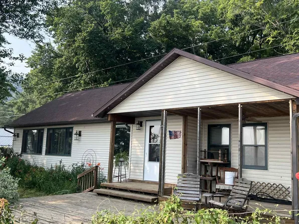 14734 State Highway 35, Ferryville, WI 54628