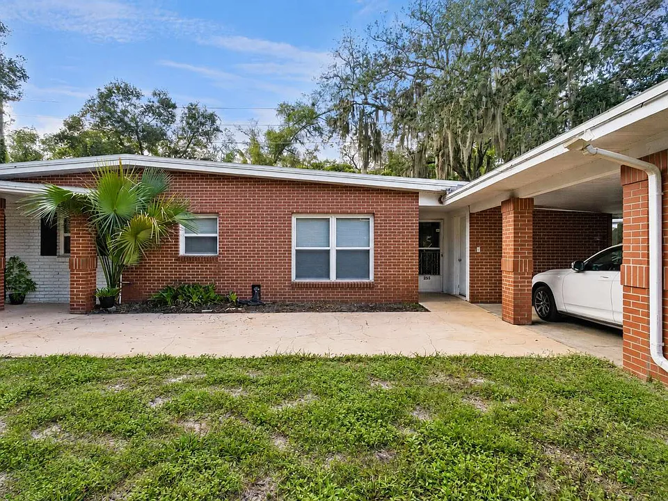255 Ashwood Dr