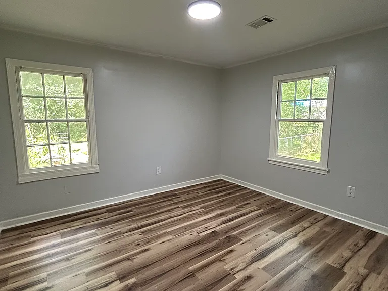212 Robinhood Rd — Photo 11