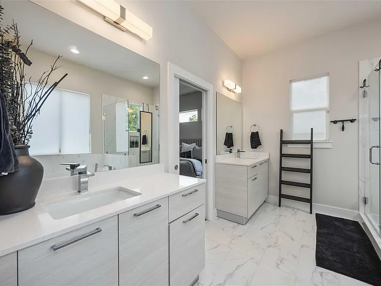 5310 Suez St — Photo 18