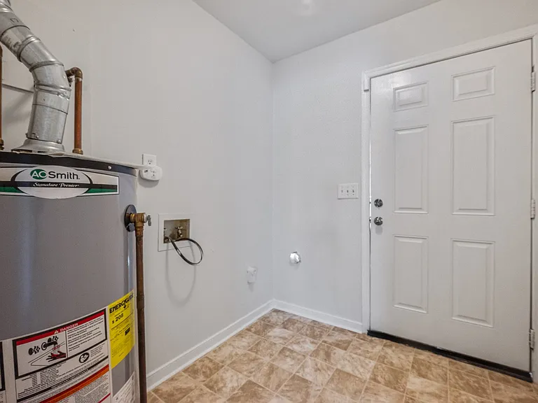 415 E Ladies Mile Rd — Photo 10