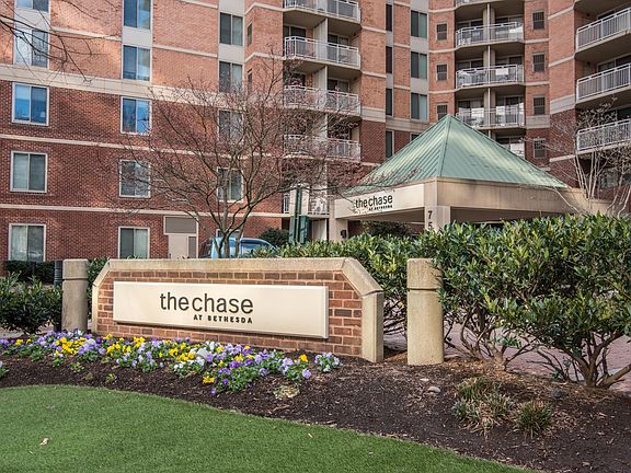 2nd image of 7500 Woodmont Ave APT 819