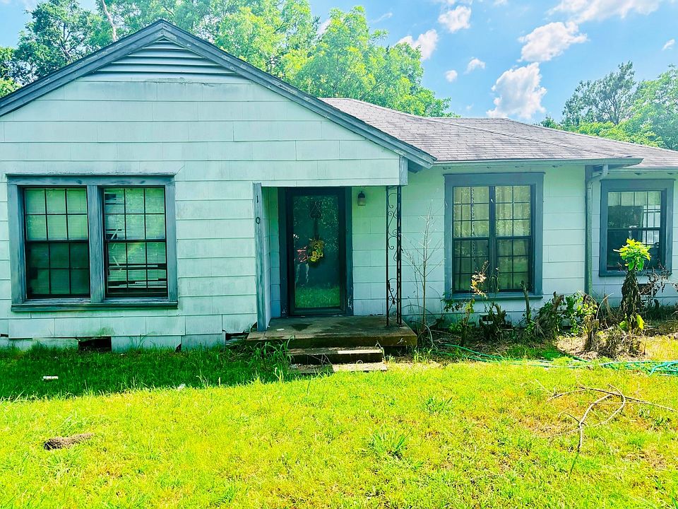 1st image of 1102 Pecan Dr