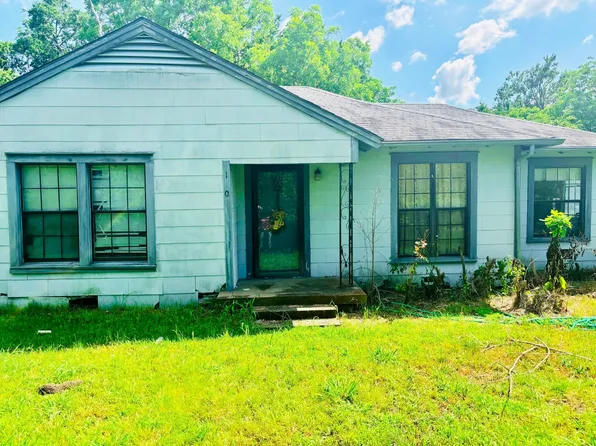 1102 Pecan Dr, Greenville, TX 75401