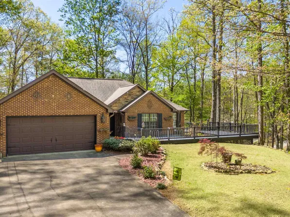 224 Holley Dr, Rainbow City, AL 35906