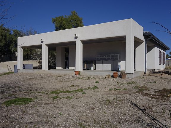 2nd image of 880 S 10th Ave