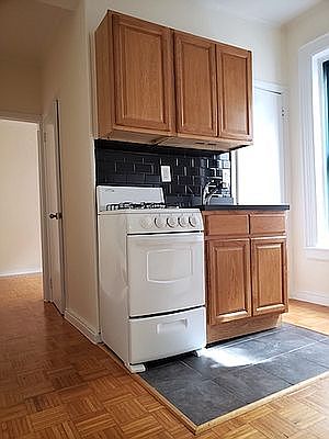 5th image of 260 Avenue Of The Americas APT 22