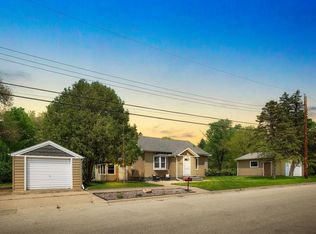 1419 Island St, La Crosse, WI 54603