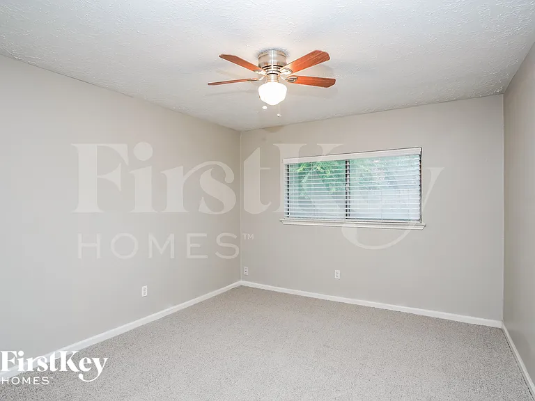 17927 Lake Manor Dr — Photo 13