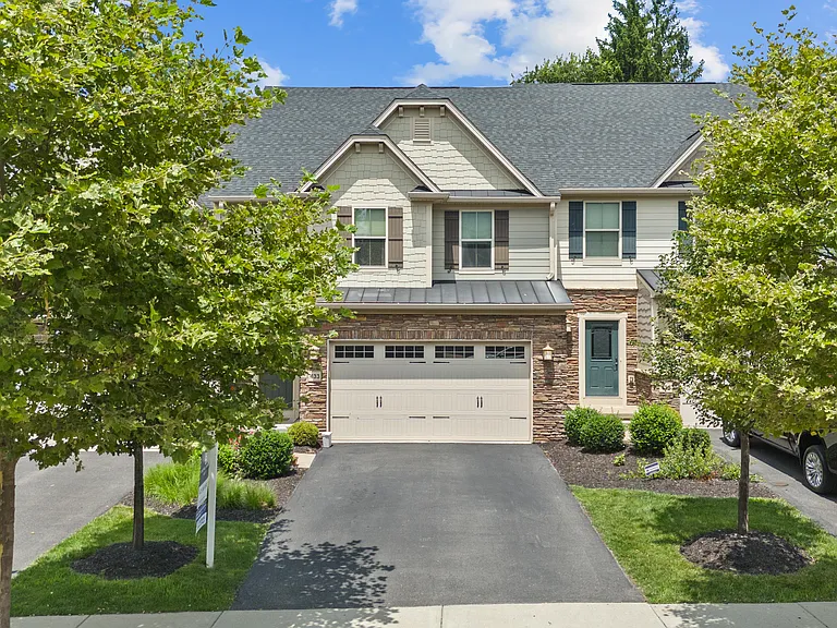 433 Fairmont Dr — Photo 52