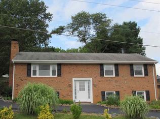 302 Whitehall Ave, Staunton, VA 24401