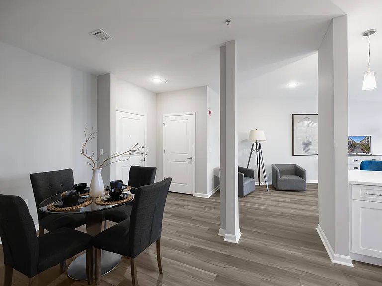 Harbor Pointe — Photo 9