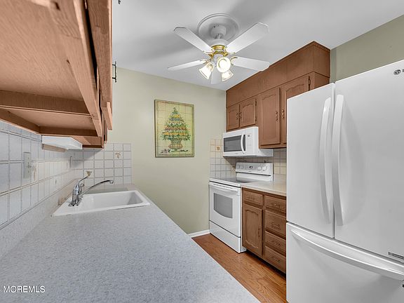 5th image of 1143D Argyll Circle #D