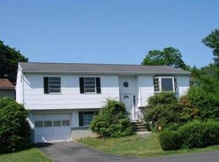 8 Wisner Ave, Middletown, NY 10940