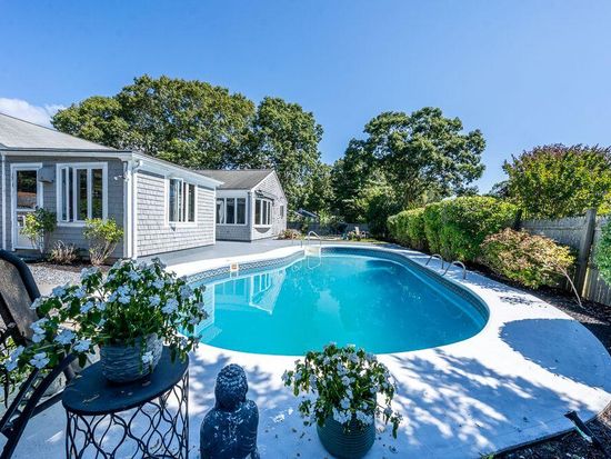 17 Merganser Lane, West Yarmouth, MA 02673