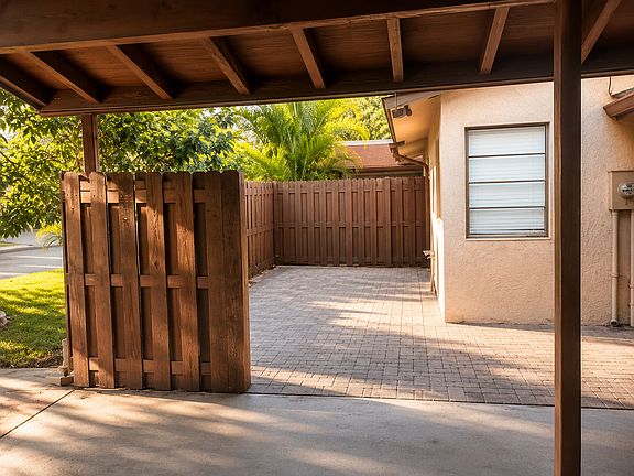 3rd image of 22384 Palomita Dr