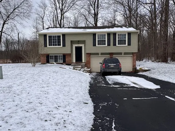 300 Pegotty Ct NE, Warren, OH 44484