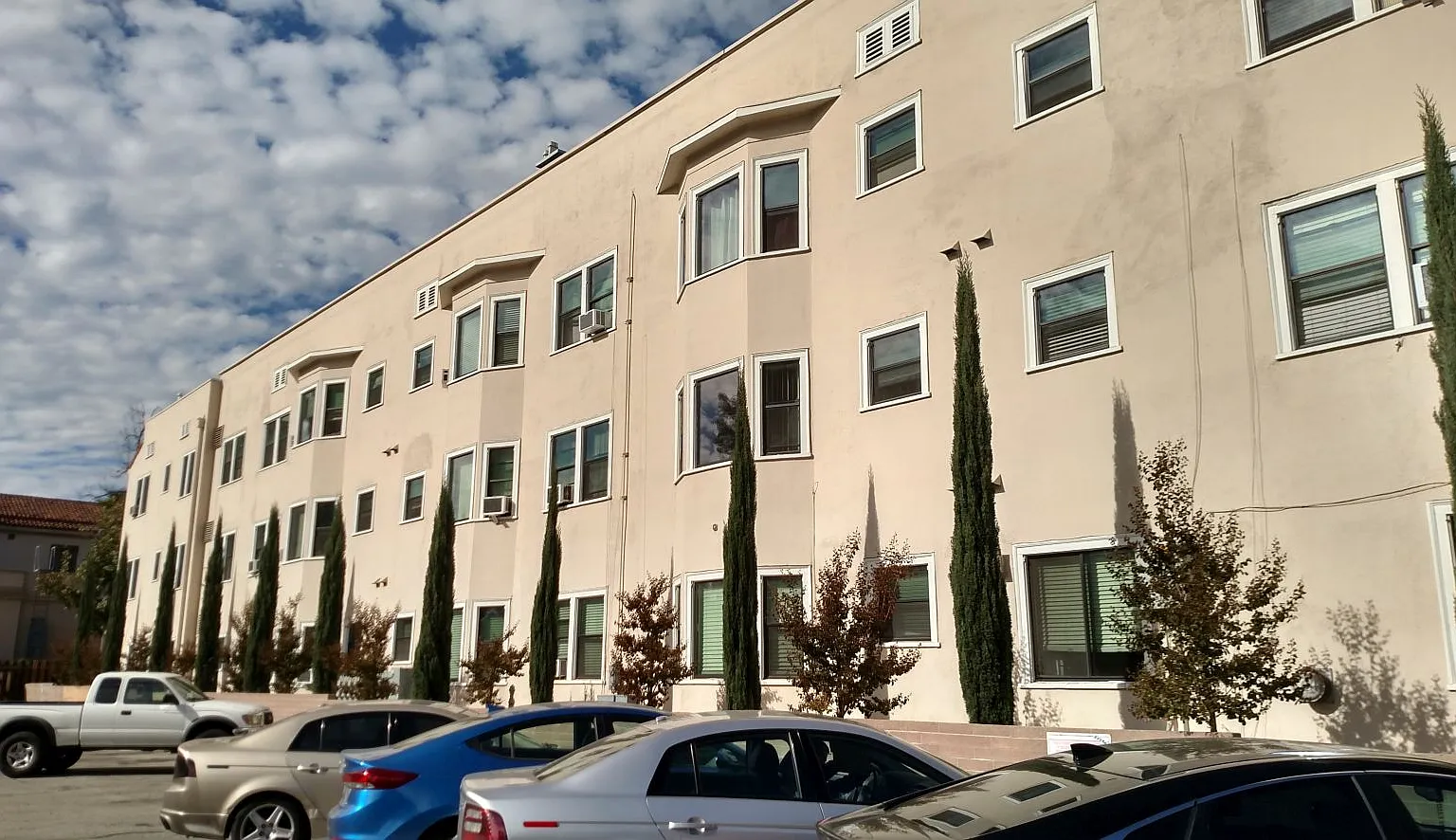 Euclid Square Apts — Photo 3