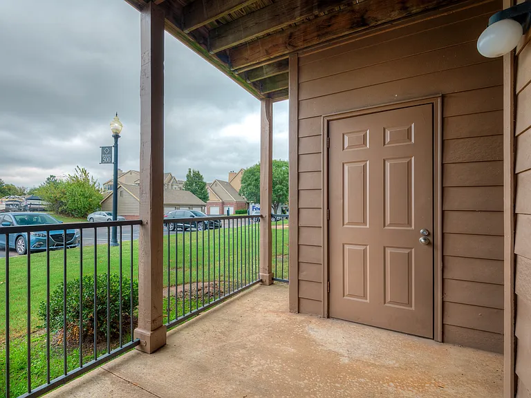 Creighton - 2 Bed / 2 Bath - 1,132 Sq.Ft.