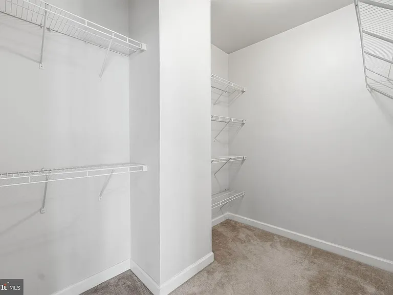 21253 Park Grove Ter — Photo 34