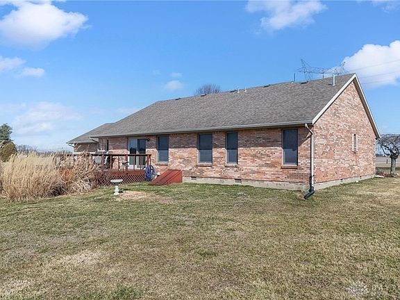 4th image of 2225 Center Rd