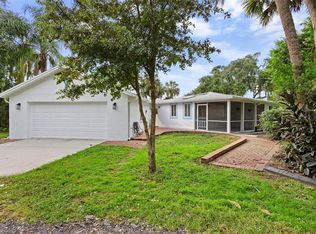 354 Rest Haven Rd, Geneva, FL 32732