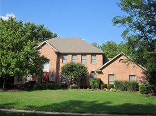 1553 Waterbury Woods Ln, Dayton, OH 45458