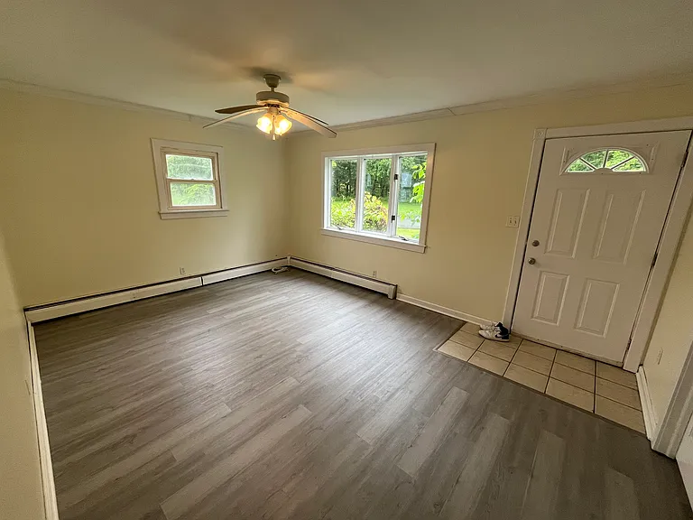 17 Charles Rd — Photo 3
