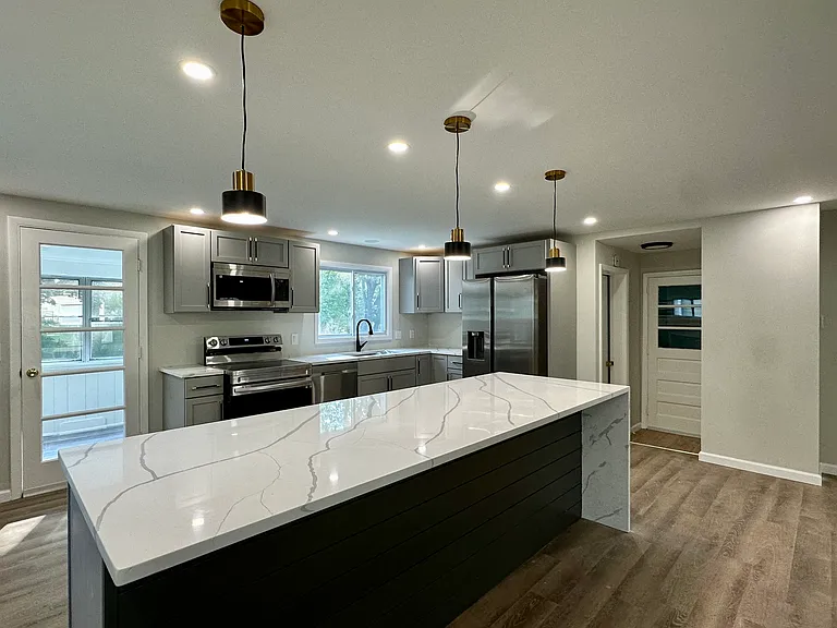 60 Walnut Park — Photo 4